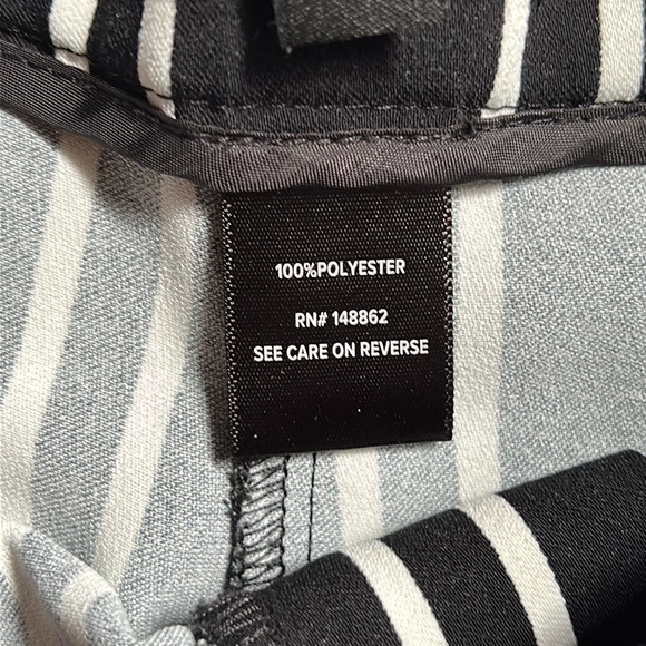 Torrid Stretch crepe high waisted shorts - Picture 3 of 3